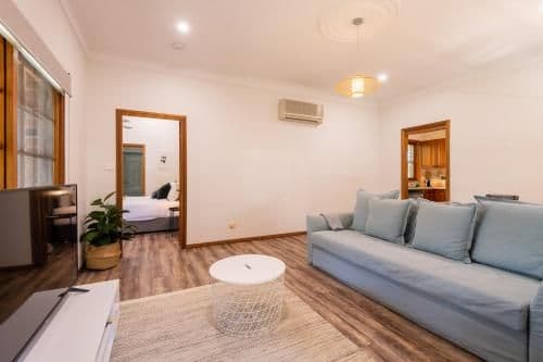 One-Bedroom Cottage - Husky