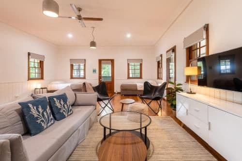 Deluxe King Cottage - Callala