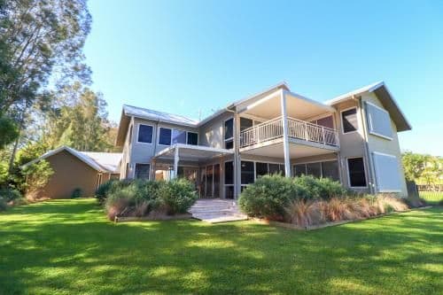 Six-Bedroom Holiday Home