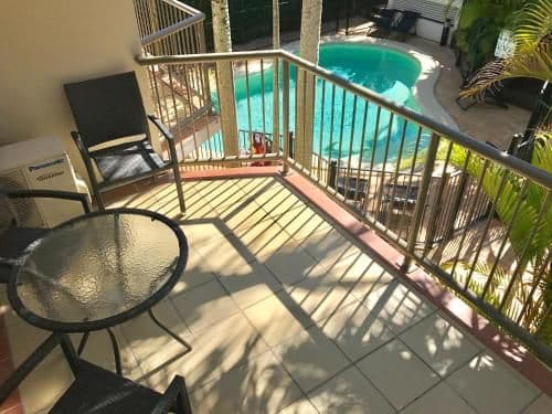 One-Bedroom Apartment - Poolview