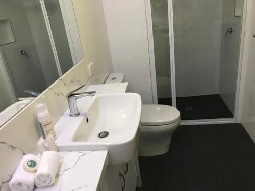 One-Bedroom Apartment - Poolview