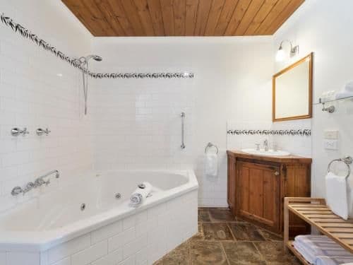 Sabine Cottage - 2 Bedroom