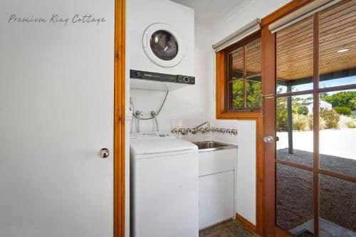 Sugarloaf Cottage - 2 Bedroom Premium