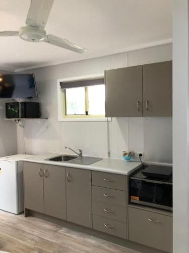 Studio Bungalow with En Suite Bathroom