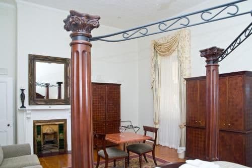 Deluxe Suite with Spa Bath