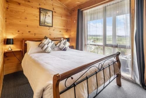 Four-Bedroom Lodge