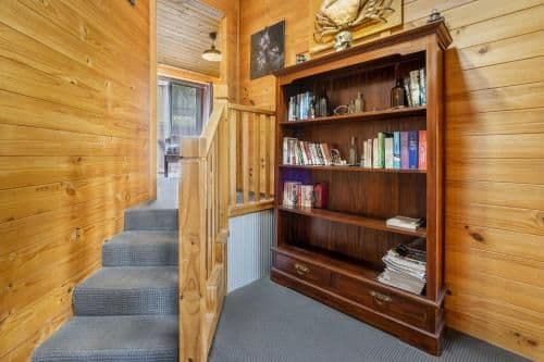 Four-Bedroom Lodge