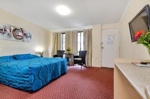 Deluxe Queen Room