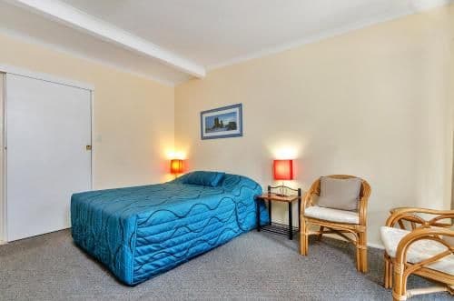 Queen Room with Spa Bath