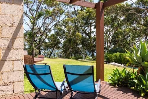 One-Bedroom Apartment with Lake View - Greenfield
