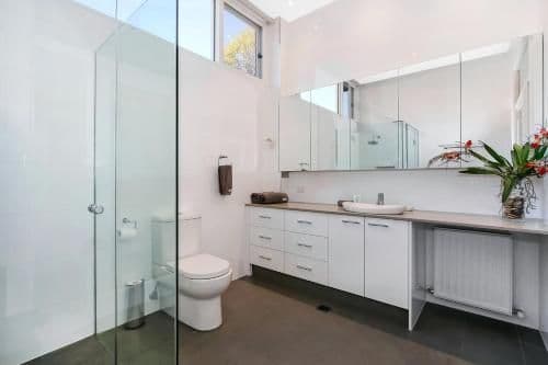 Deluxe Two-Bedroom Apartment