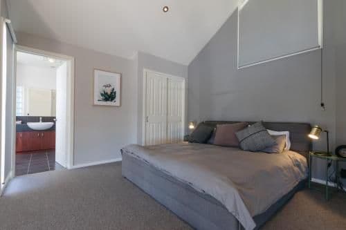 The Valley One-Bedroom Apartment with Balcony