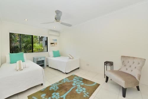 Villa - Beach Front