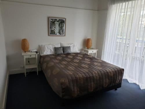 Queen Room with Sea View and Spa Bath
