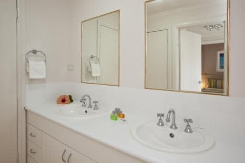 Seabreeze Spa Villa