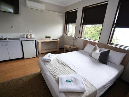 Deluxe Queen Room