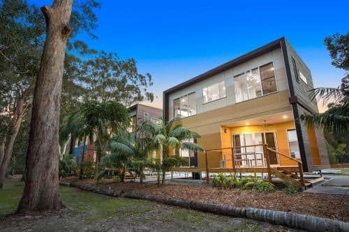 Two-Bedroom, Two-Storey Lodge - Ngurra