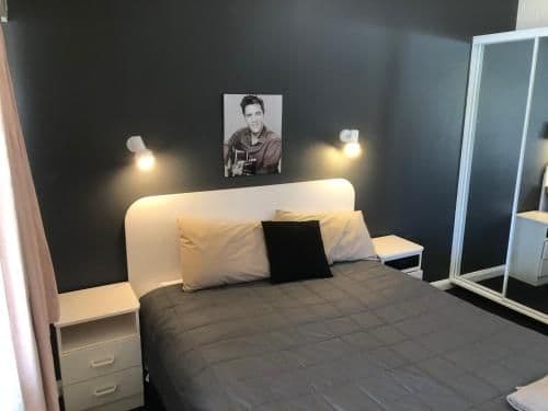 Economy Queen (Non Pet Friendly Room)