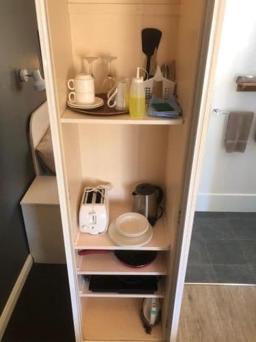 Economy Queen (Non Pet Friendly Room)