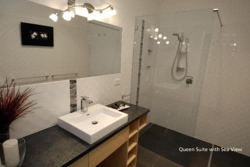 Queen Suite with Sea View