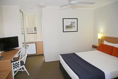 Standard Queen Room