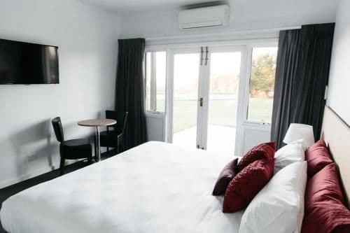 Deluxe King Suite