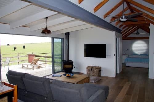 One-Bedroom Apartment with Sea View