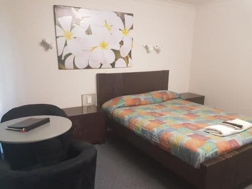 Standard Queen Room