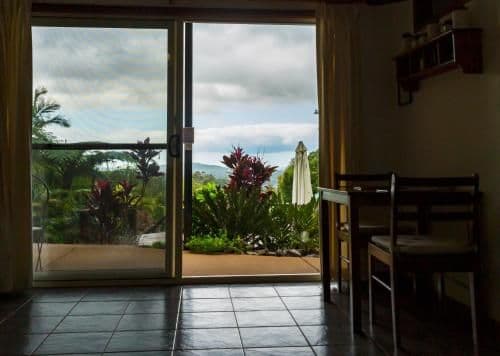 Apartment with Mountain View