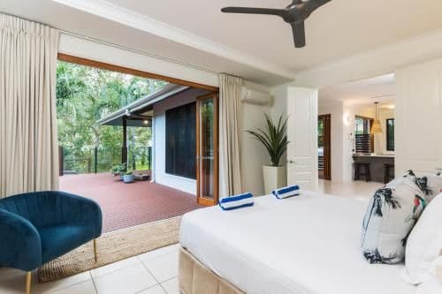 Four-Bedroom Holiday Home