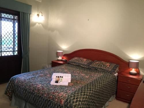 Deluxe Queen Room with Mountain View