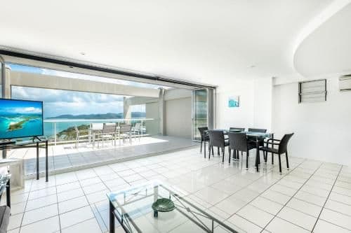 Three-Bedroom Apartment - Skiathos 2