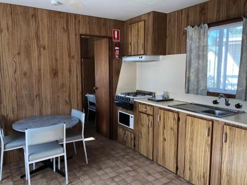 Standard Cabin (4 Adults)