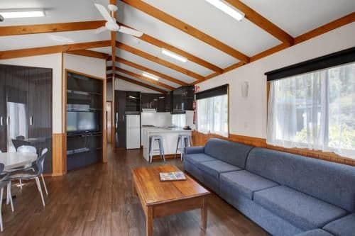 Three-Bedroom Cabin with River View