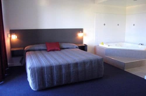 King Suite with Spa Bath