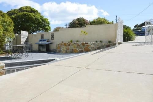 Three-Bedroom Apartment with Sea View