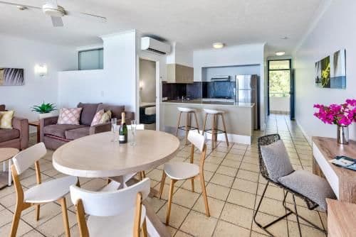 Sea View Top Floor Whitsunday Apartment E1304