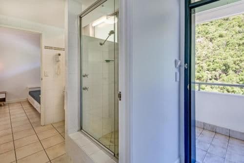 Sea View Top Floor Whitsunday Apartment E1304