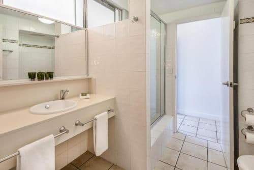 Sea View Top Floor Whitsunday Apartment E1304