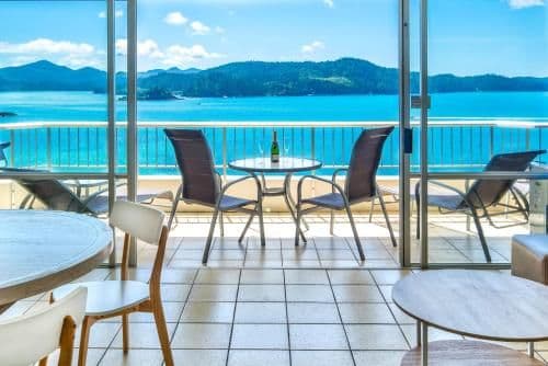 Sea View Top Floor Whitsunday Apartment E1304