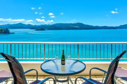 Sea View Top Floor Whitsunday Apartment E1304