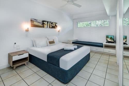Sea View Top Floor Whitsunday Apartment E1304