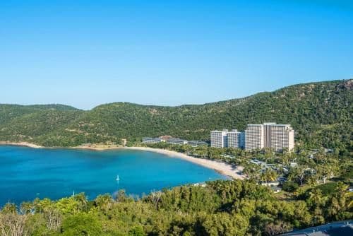 Sea View Top Floor Whitsunday Apartment E1304