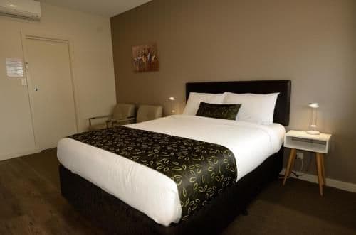 Executive Queen Room