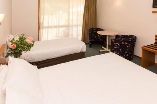 Queen Single Room