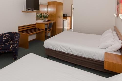 Queen Single Room
