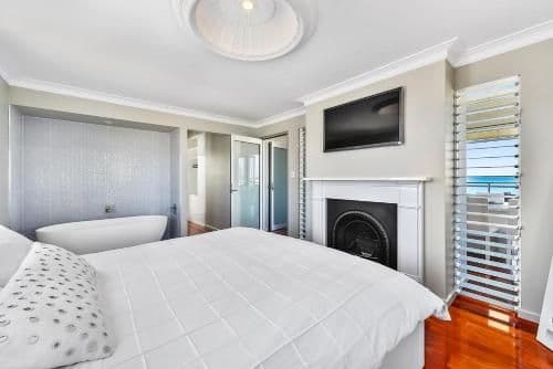 Four-Bedroom Holiday Home