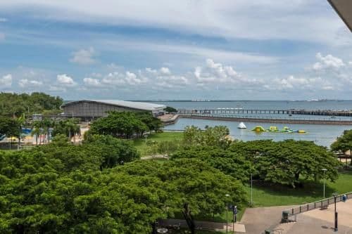 Three Bedroom Apartment with Beach View