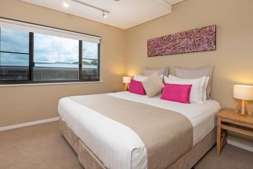 Three Bedroom Apartment with Beach View