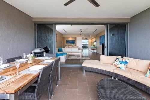 Three Bedroom Apartment with Beach View